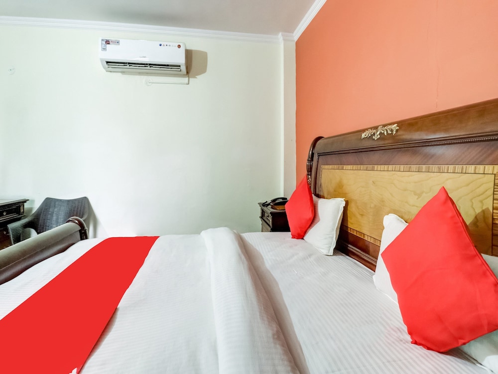 OYO 10877 Hotel R K Residency