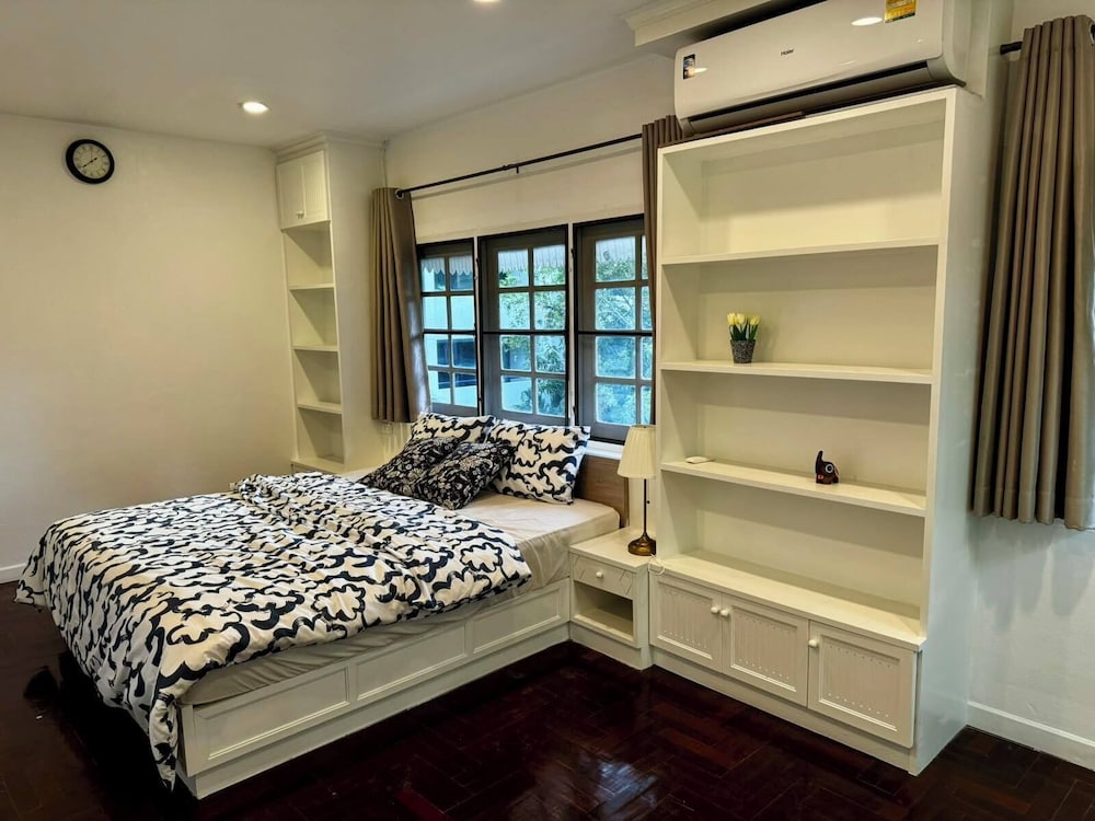 Comfy Crib Hostel 2