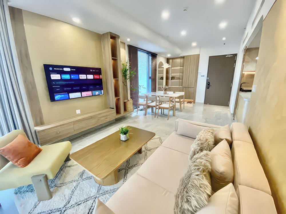 Genius Saigon - Luxury Apt walk to SECC