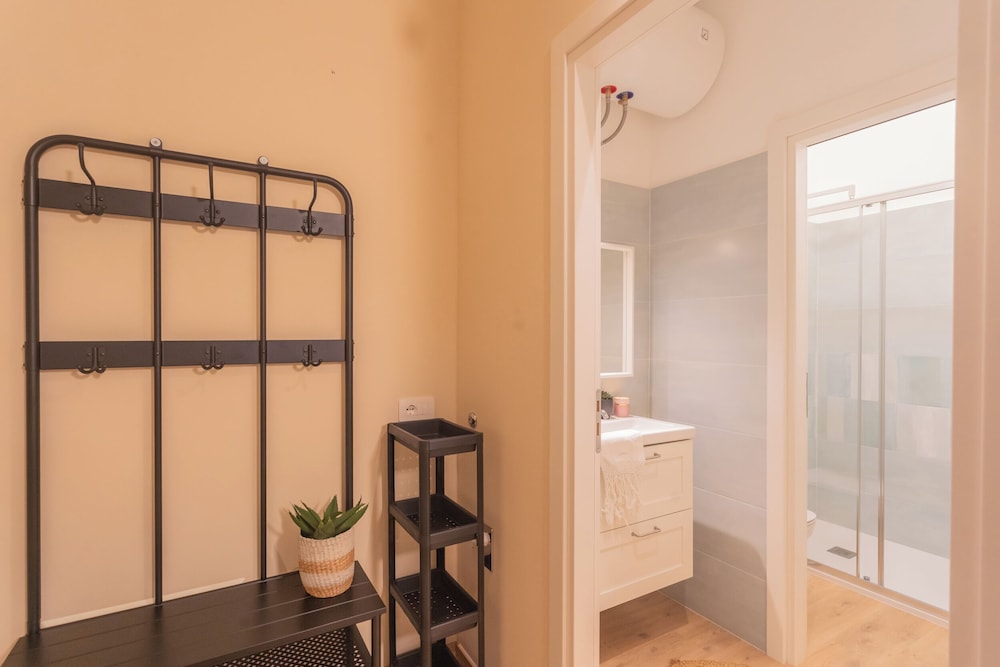 Simar Apartments nearby Como S.G. Train Station by Rent all Como