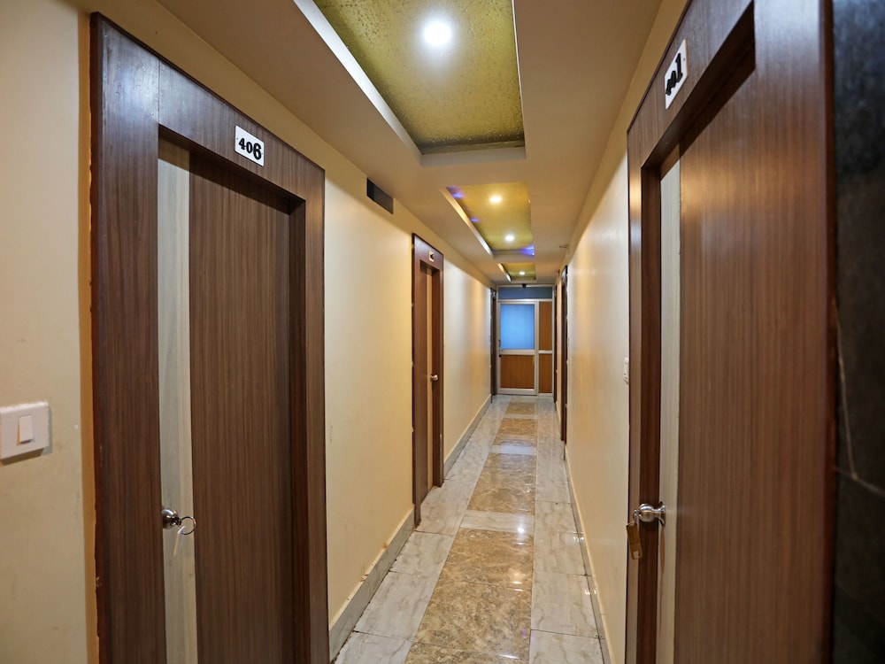 OYO 16173 Hotel Dk