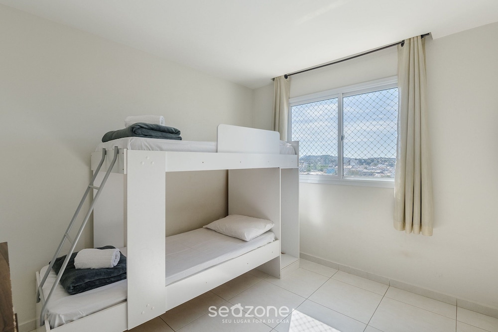 Apartment With Balcony 500m From the Beach Emz0504