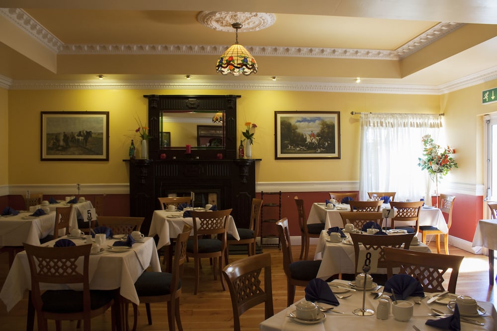Waterford Vacations - The Rhu Glenn Hotel - Property Image 11