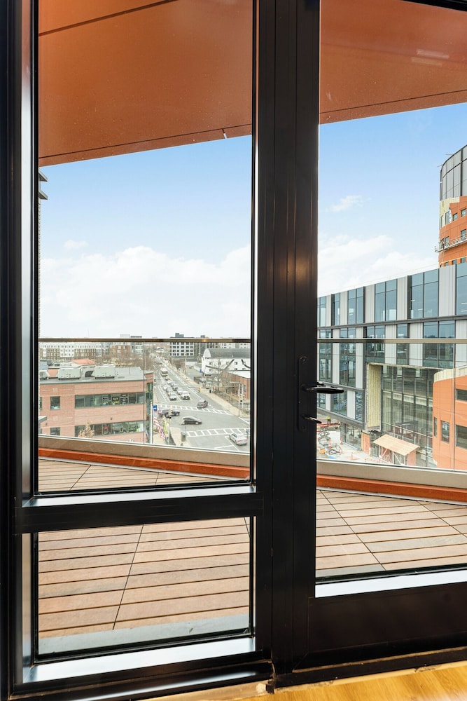Furnished Apts near Harvard Stadium