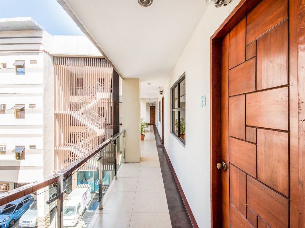 Cebu Vacations - OYO 443 Maria Cristina Arcade Suites - Property Image 25