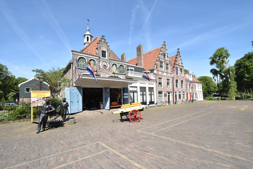 Serene Getaway in Edam view 5