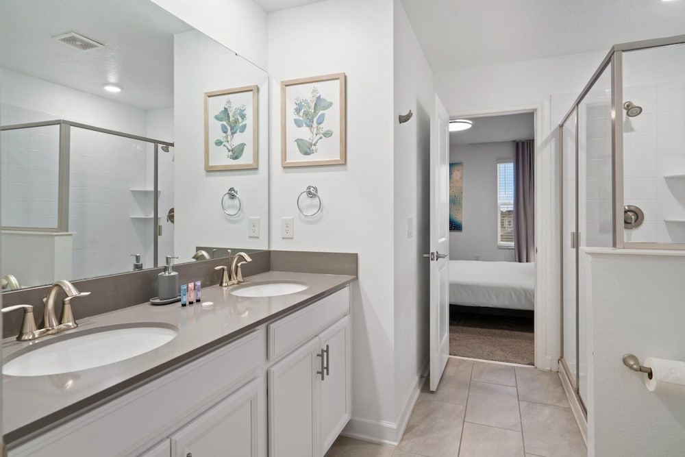 Championsgate 9 Bedroom Pool Home with Game Room 9 Home