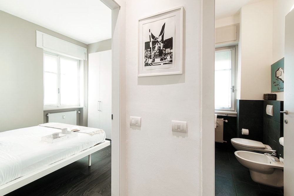 MyHomeInComo - Art Design Suites photo 4
