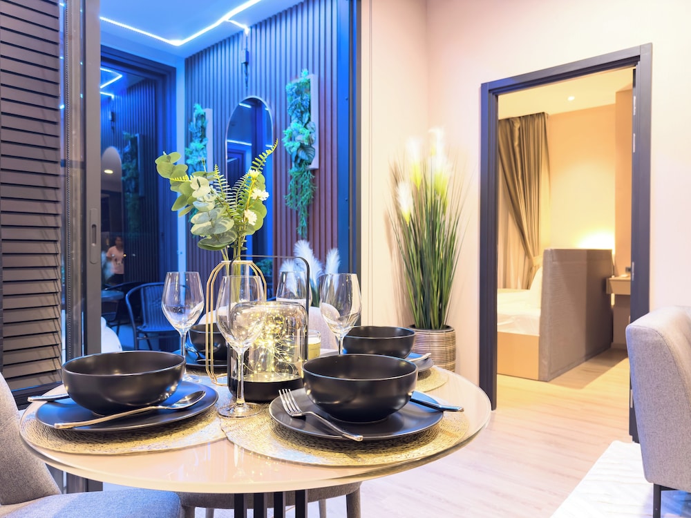 Luxury 2 Bed Room Sea View With Large Bath Tub In Balcony