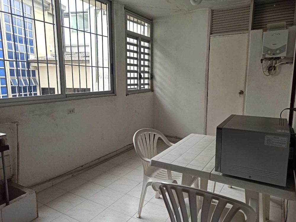 201 Apartamento Completo Rers en Versalles 3 Habitaciones - Cali Tower Suites & Lofts