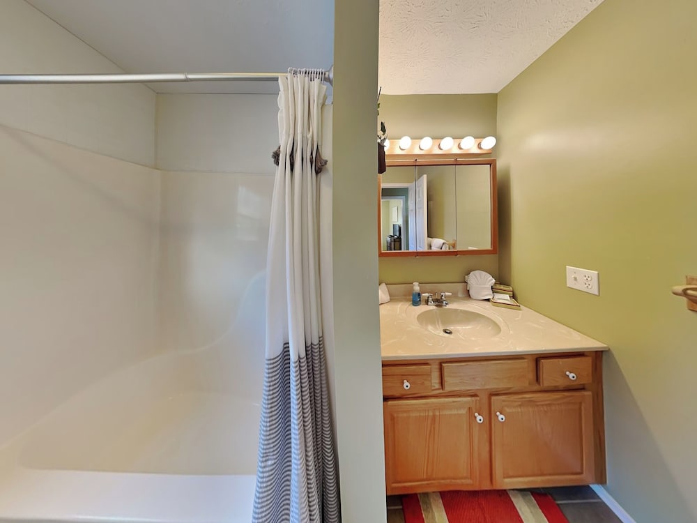 Kajun Kove by Jackson Mountain Rentals