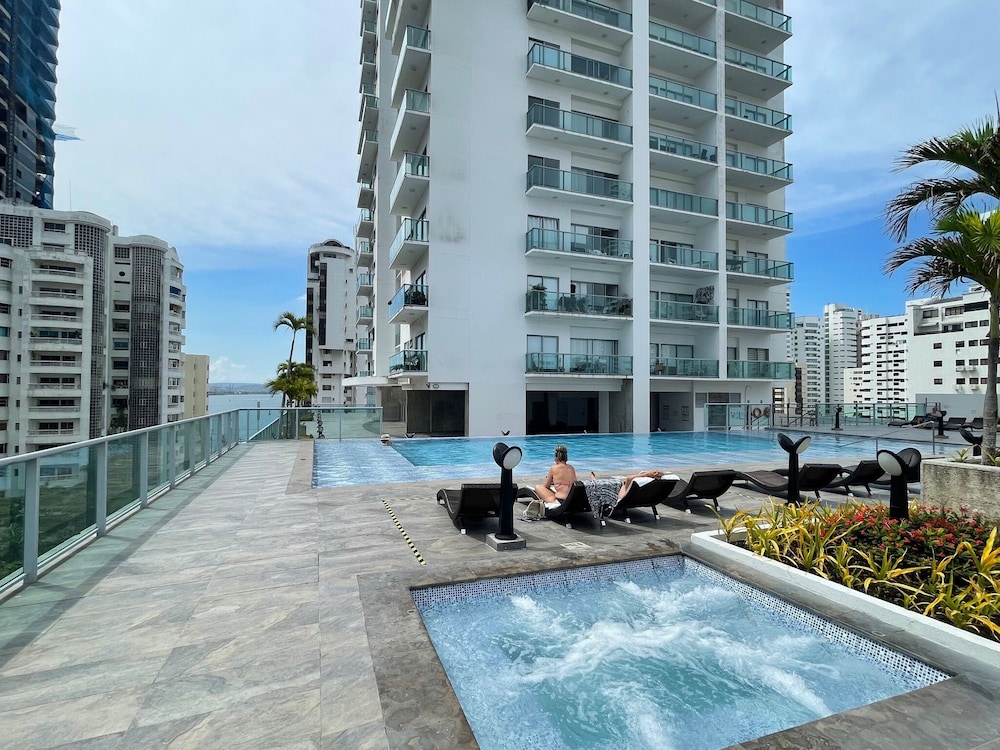 Edificio Infinitum en Bocagrande, Cartagena view 3