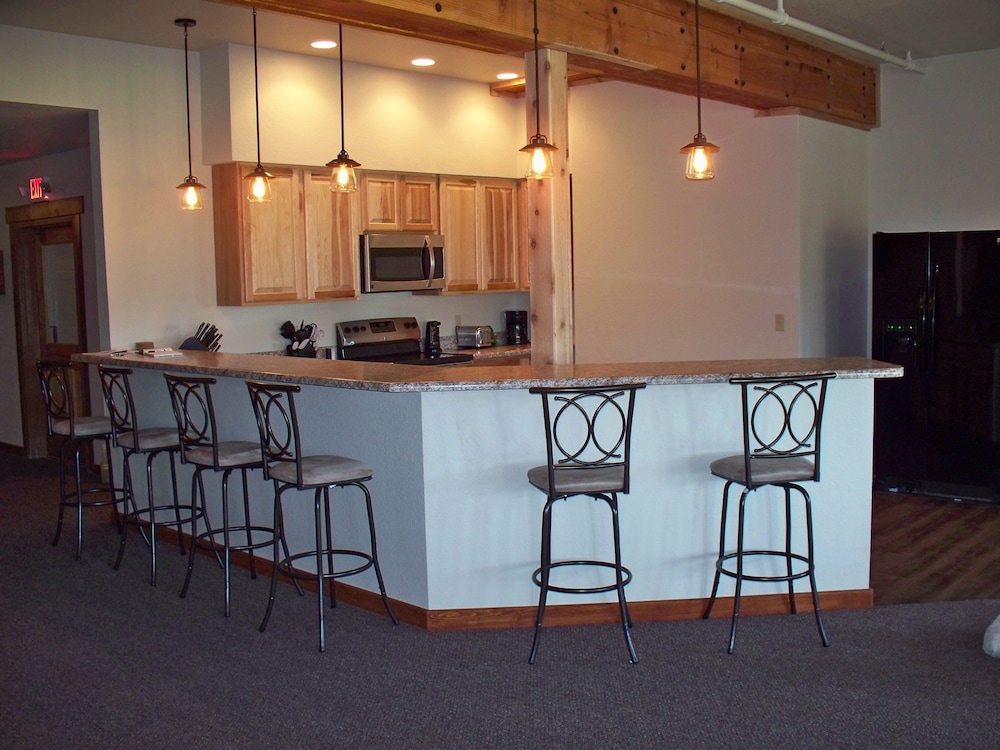 Canyon Lake Resort
