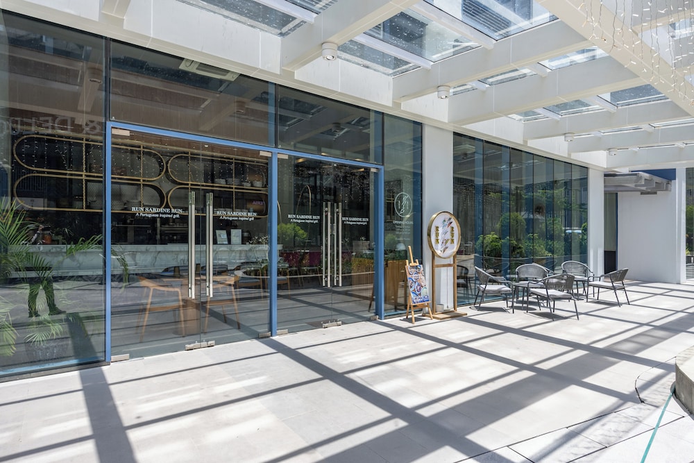 Virgo Nest Rentals - 38th Park Ave, IT Park Cebu - City View