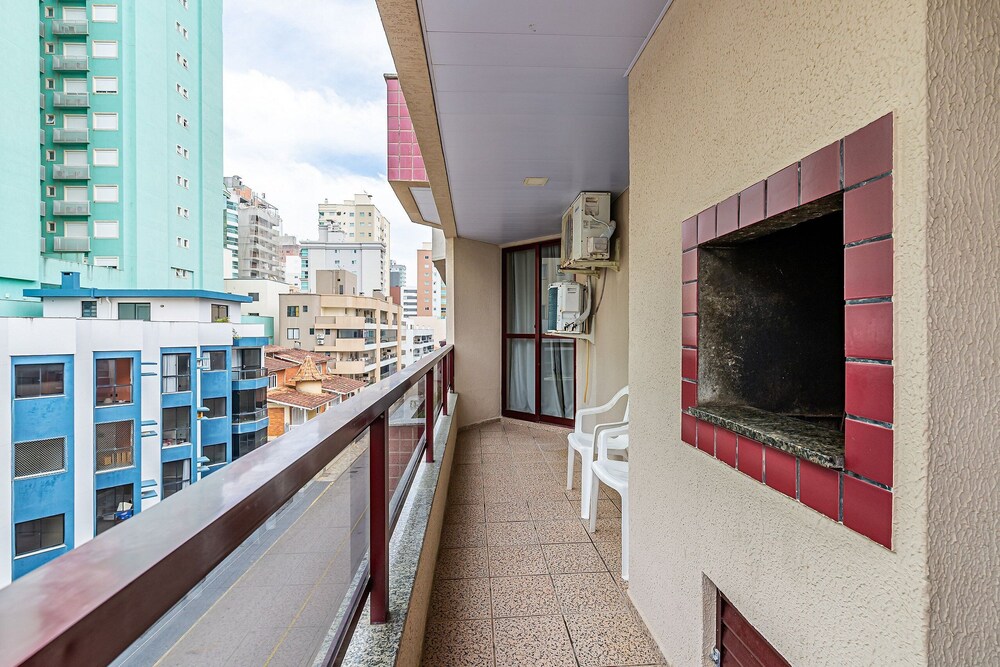 Apt Foot in the Sand sea View in Meia Praia Evb308