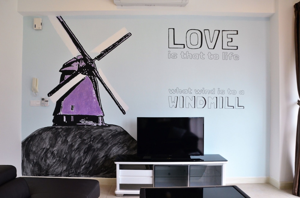 Holi Afiniti Themed Suites