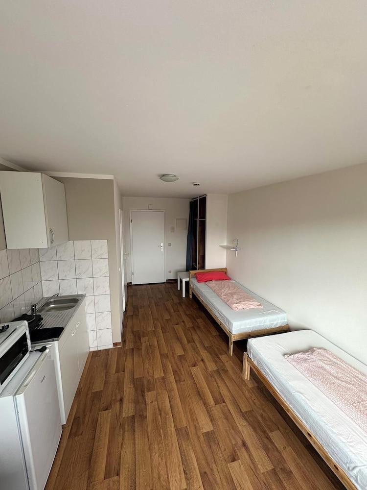 2-Rent Group Hostel Apartments HAN53