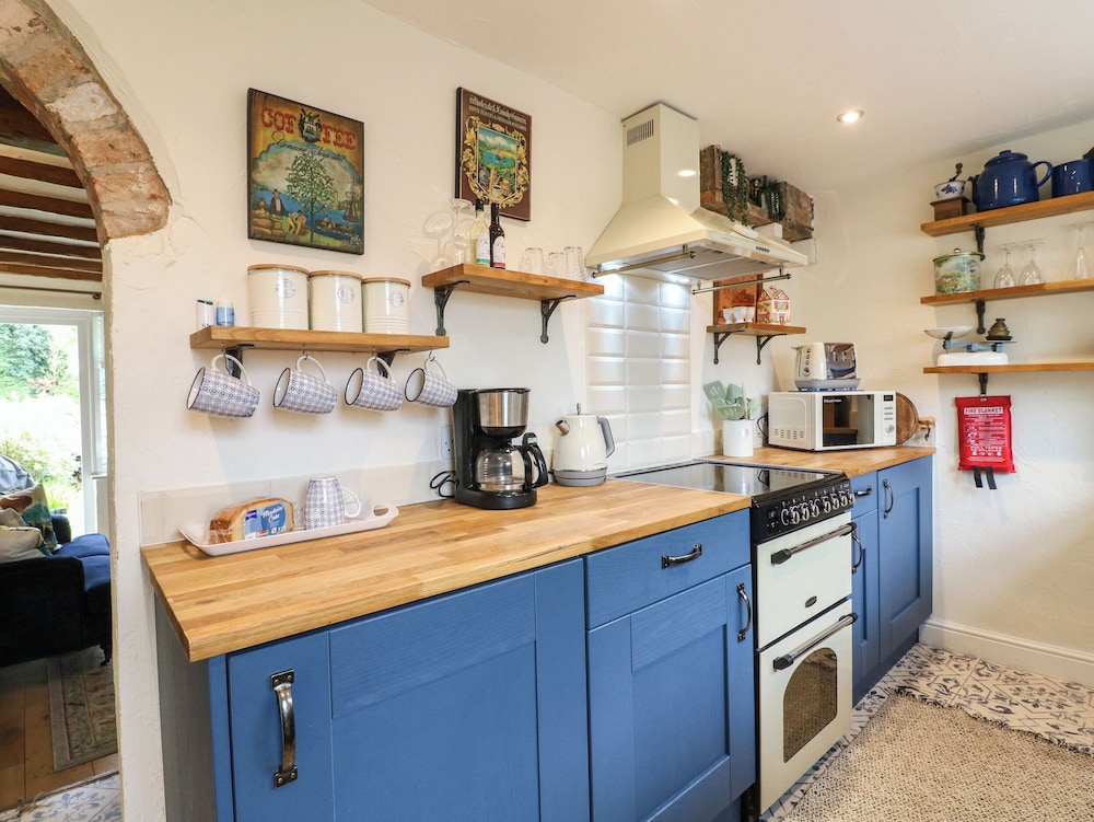 Periwinkle Cottage
