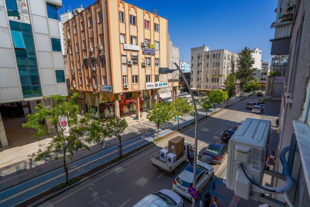 Central Flat Near Beach in Muratpasa Antalya
