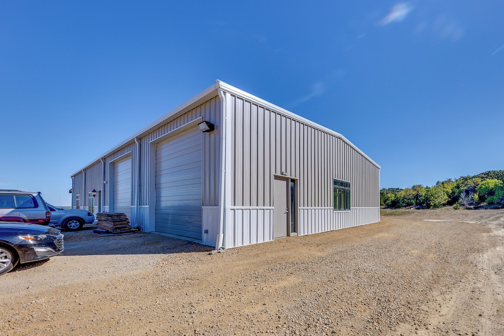 'the Vista' Retreat 30 Mi to Kansas City! - Property Image 33