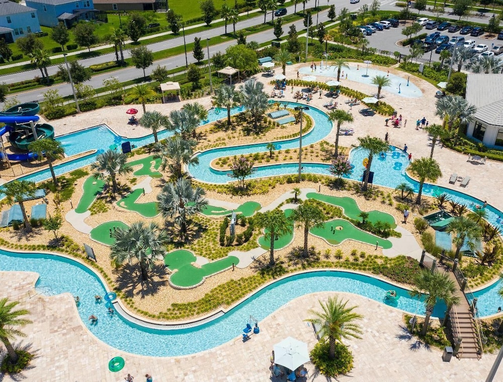 Storey Lake Resort, Private Pool, Near Famous Attractions!!