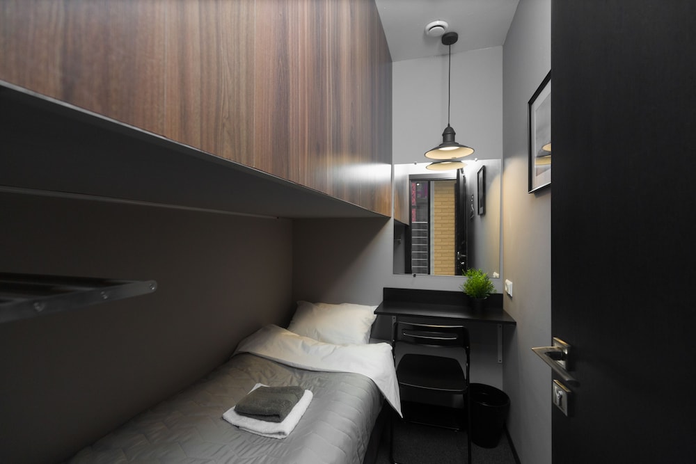 Shelter-hotels