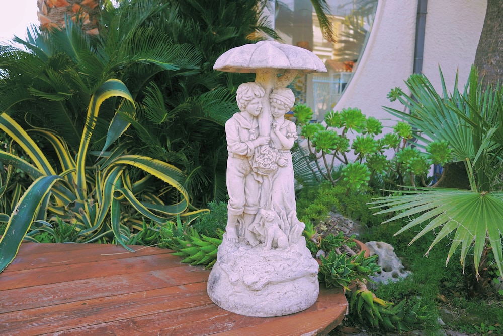 VILLA RITA SEA FROT VIEW