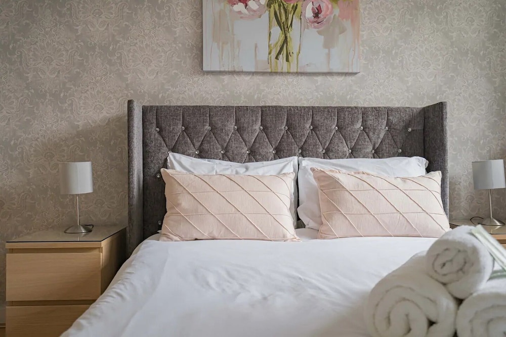 Stunning Royal Mile Old Town Apartment view 3