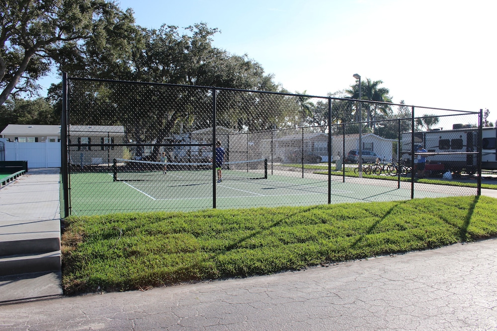 Groves RV Resort