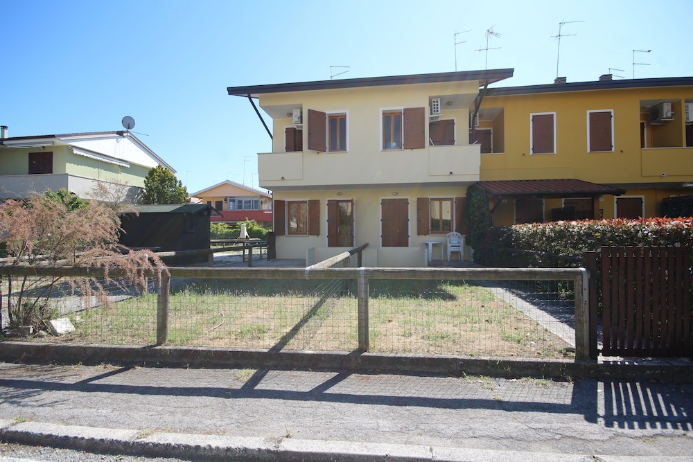 Enjoy our Flat With Garden in Rosolina