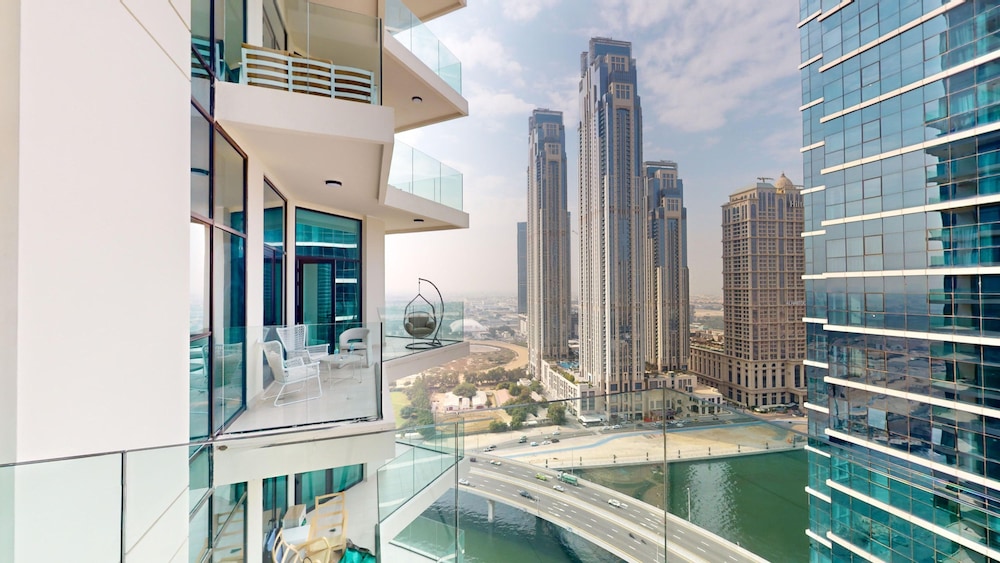 Business Bay - Urban Oasis 2406