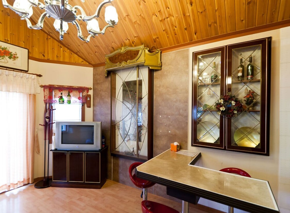 Taean White Sand Pension