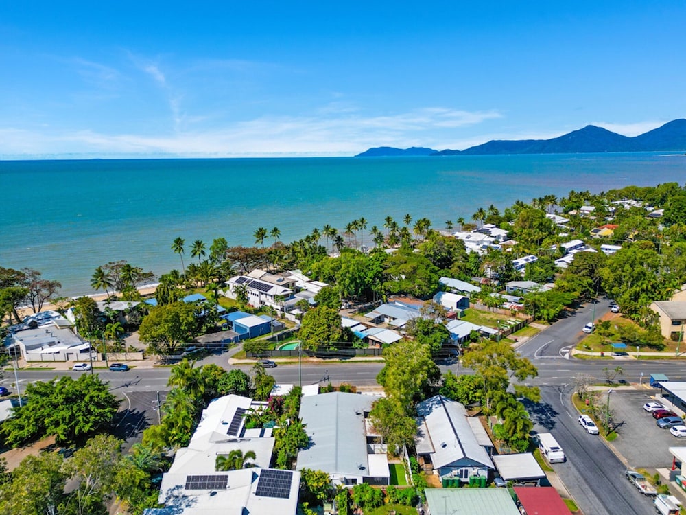Bright and Spacious Triplex Near Holloways Beach
