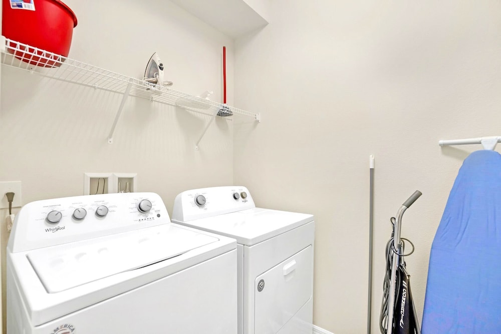Upstay: 7BR Resort Home w Private Poolnear Disney