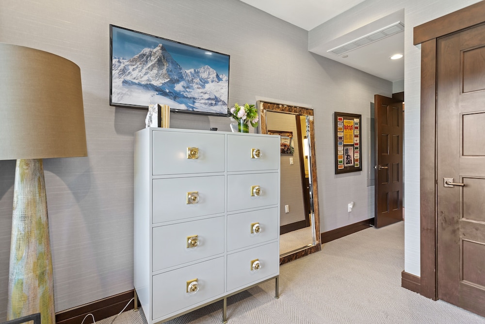 Flagstaff Lodge at Deer Valley Resort - Four Bedroom Residence #507 4 Condo