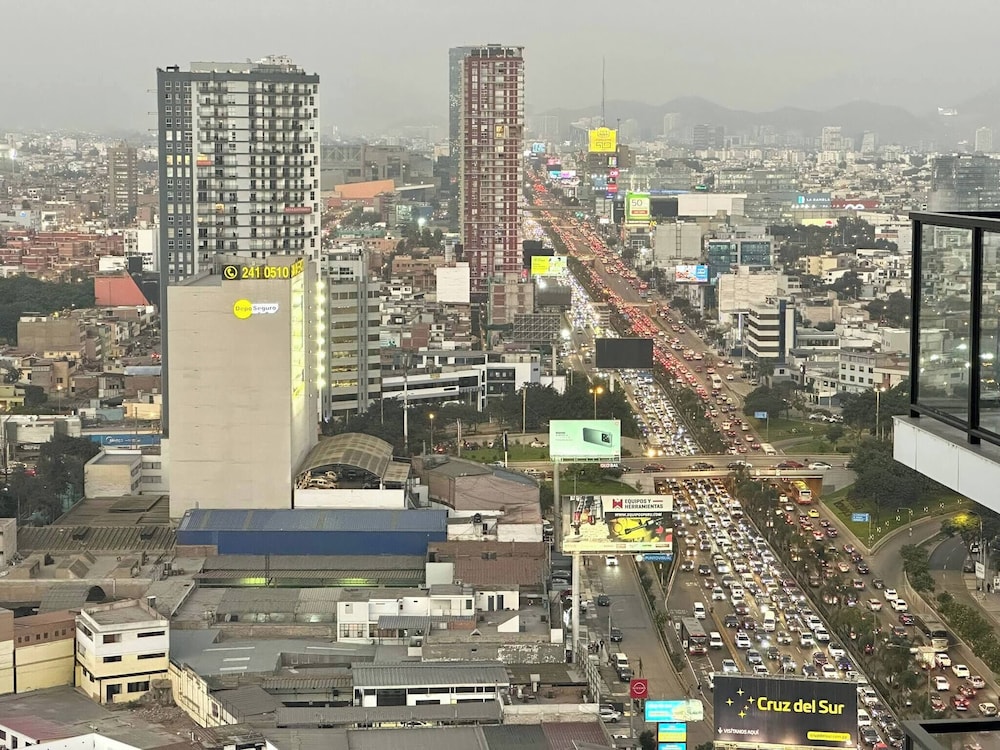 Modern 1BR on J Prado Board San Isidro