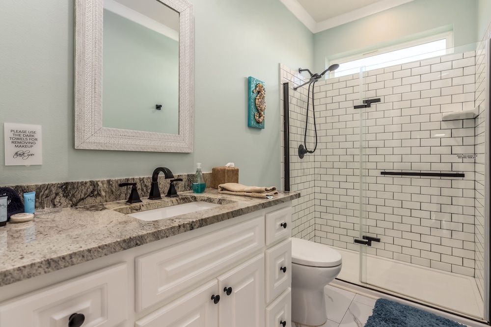 Bay Breeze - 2420 Bienville 4 Bedroom Home
