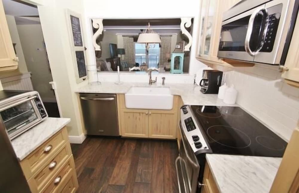 Sea Coast Gardens II 2 Bedroom Condo by Great Ocean Condos