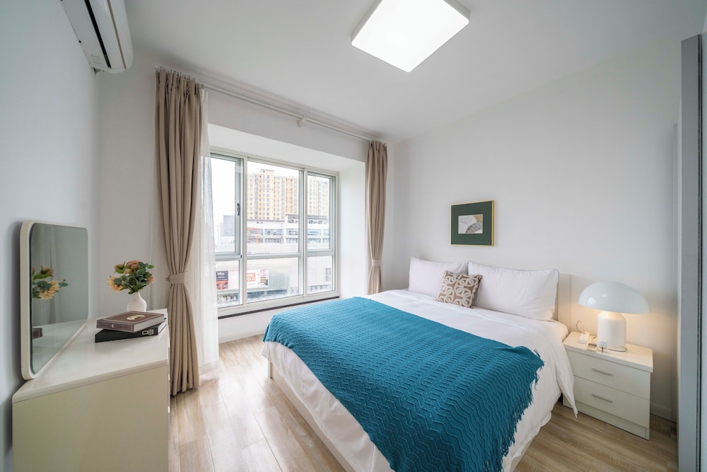 Tyms Luxury 4BR 2BA APT Garden