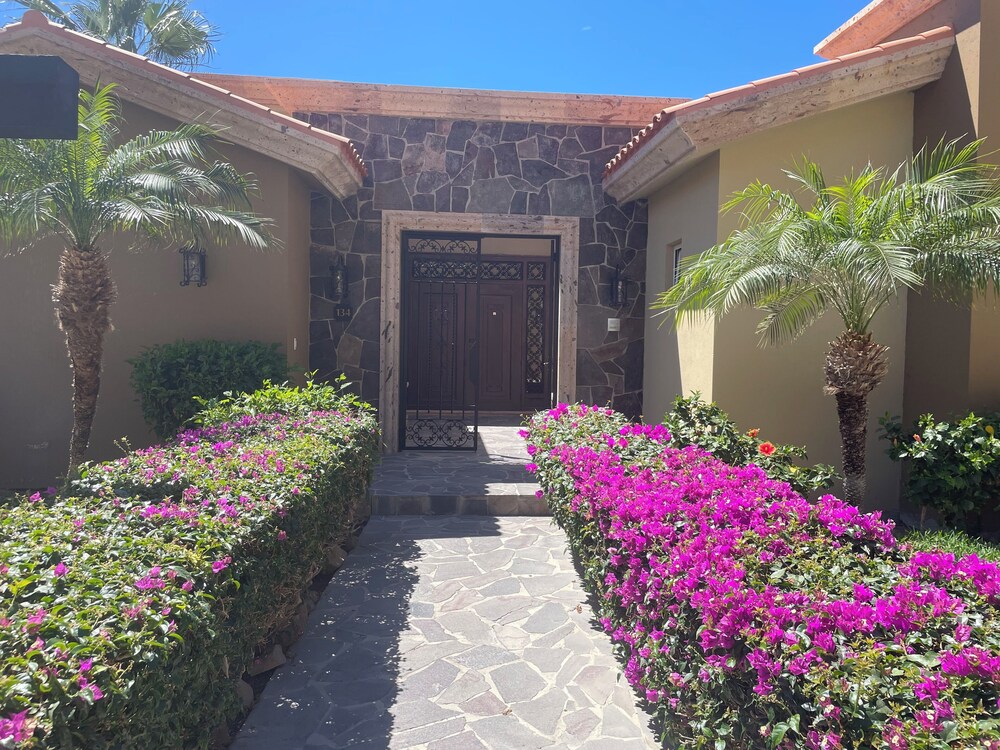 Montecristo Villa