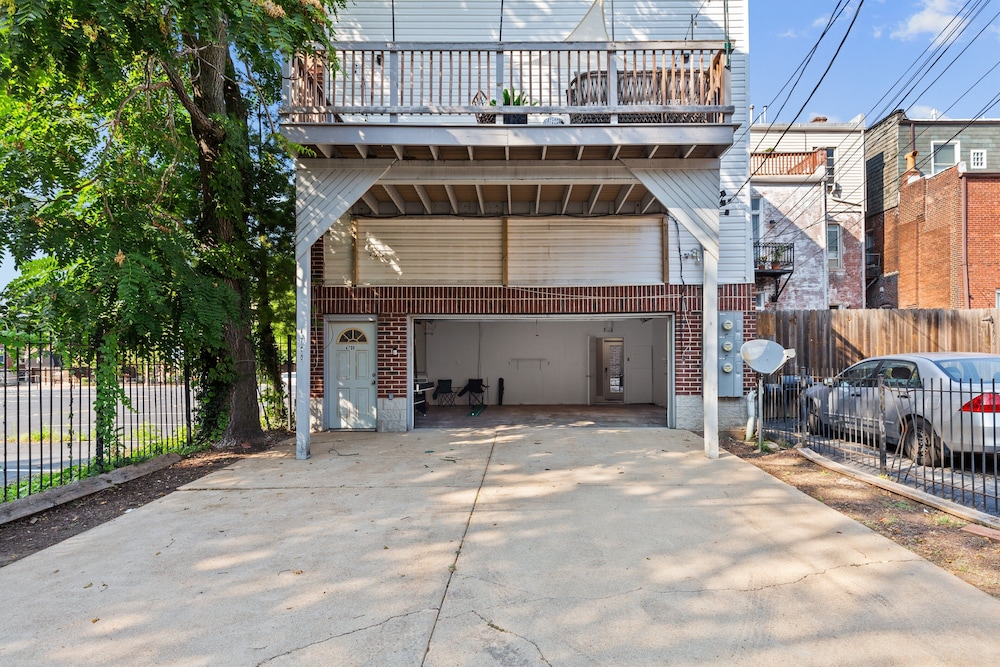 West End Whimsy | JZ Vacation Rentals view 3