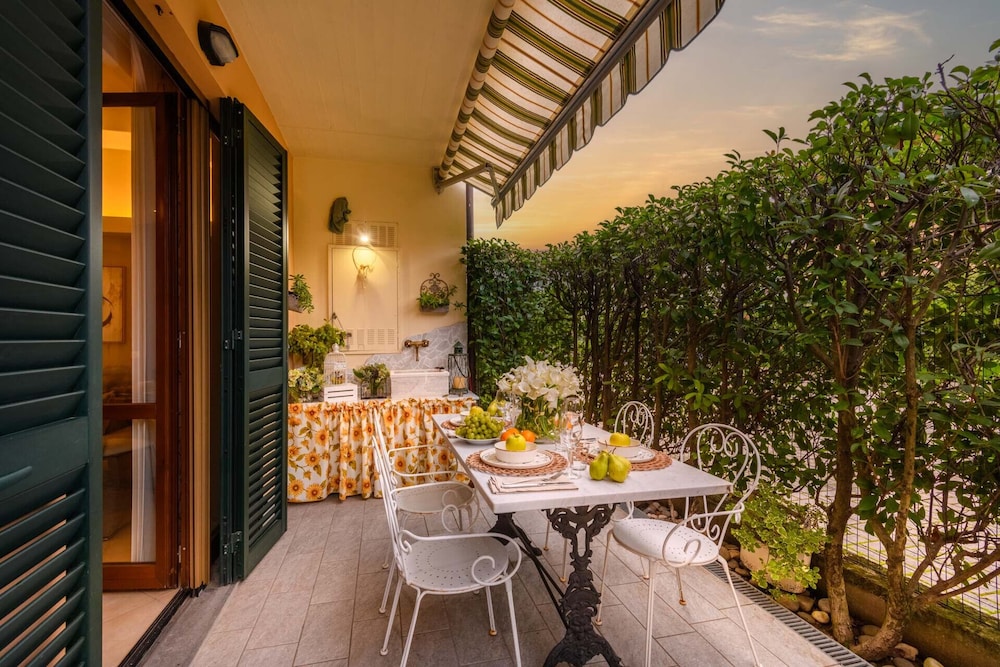 Casa Ambra in Lucca With 1 Bedrooms and 1 Bathrooms