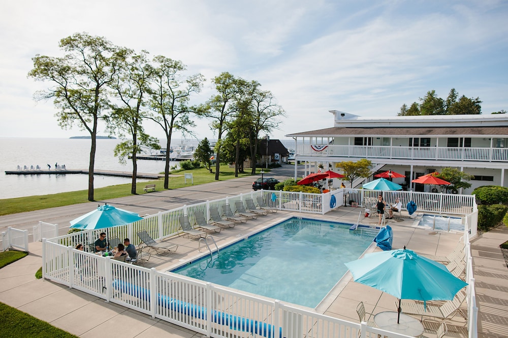 Edgewater Resort