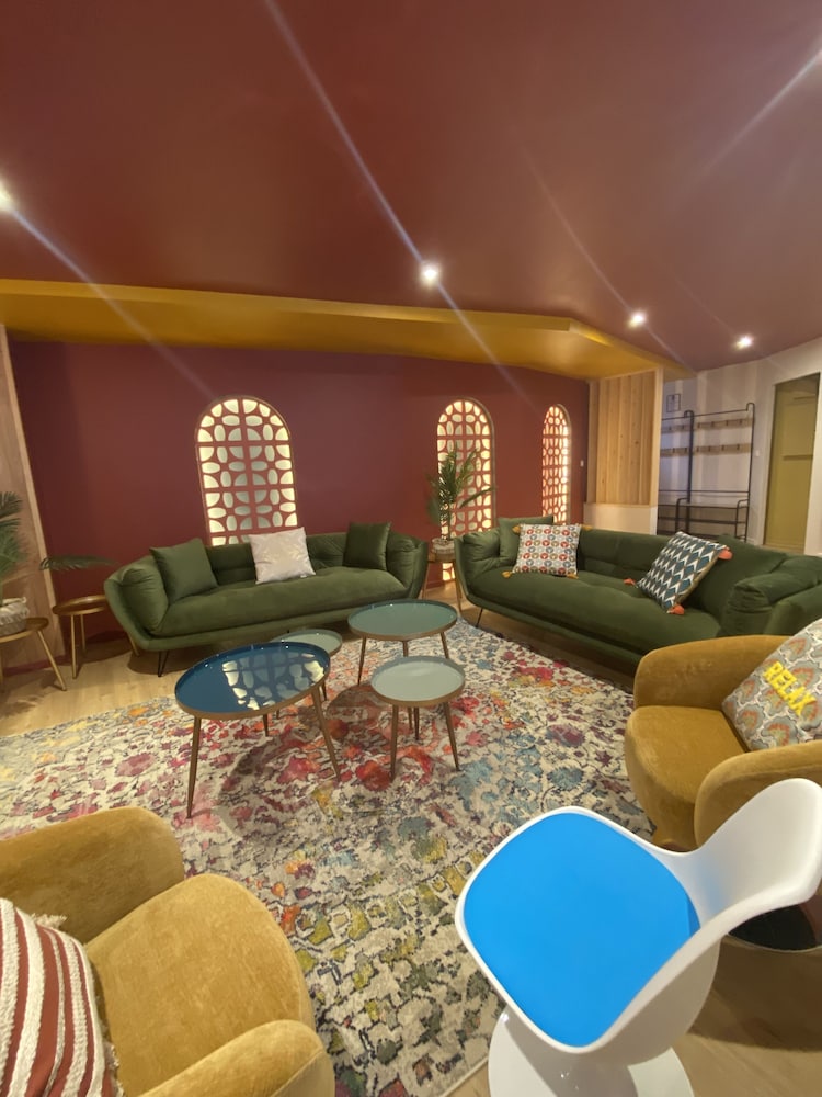 lounge