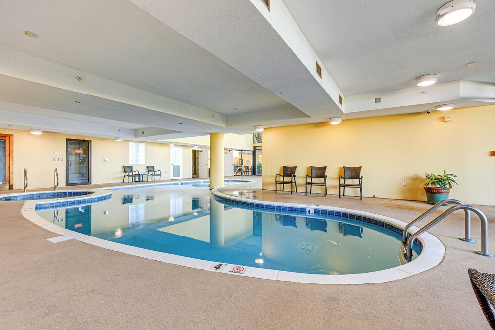 Relax By the Beach: Gulf Coast Condo w/ Ocean View