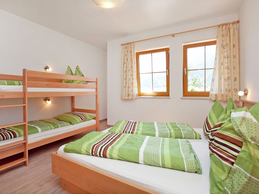 Flat in Mittersill Near Ski Lift view 4