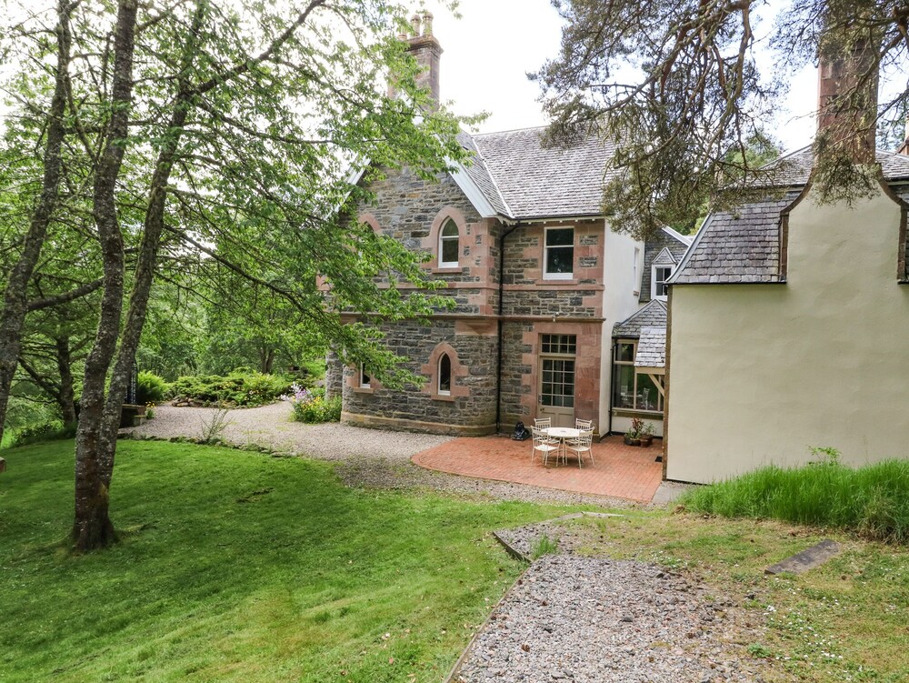 Bearnock Lodge