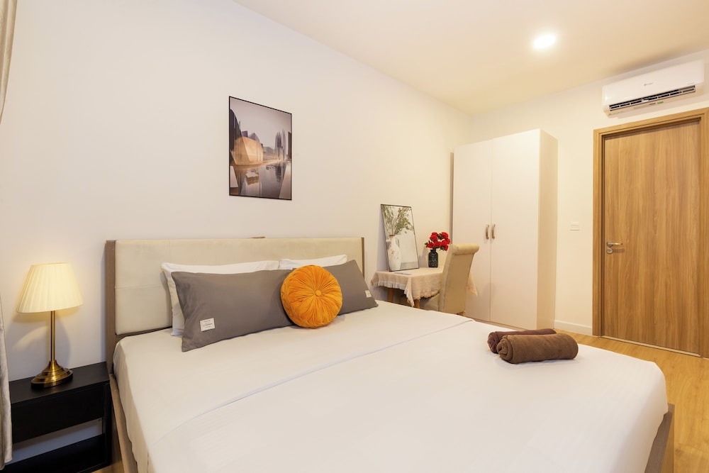 SOHO Premier Residence