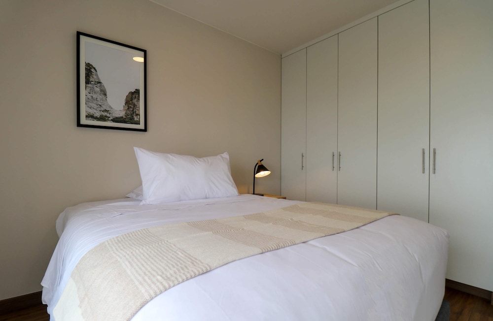 w Amazing 3BR w Balcony in San Isidro