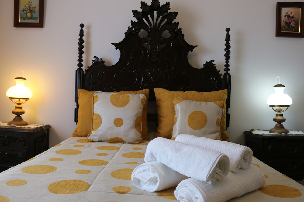3 Bedroom Apartment in a Ground Floor of a Vila Wseparate Kitchen Living Room view 2